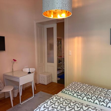 Kristall Doppelzimmer Direkt Im Zentrum, Balkon باد اسشي المظهر الخارجي الصورة