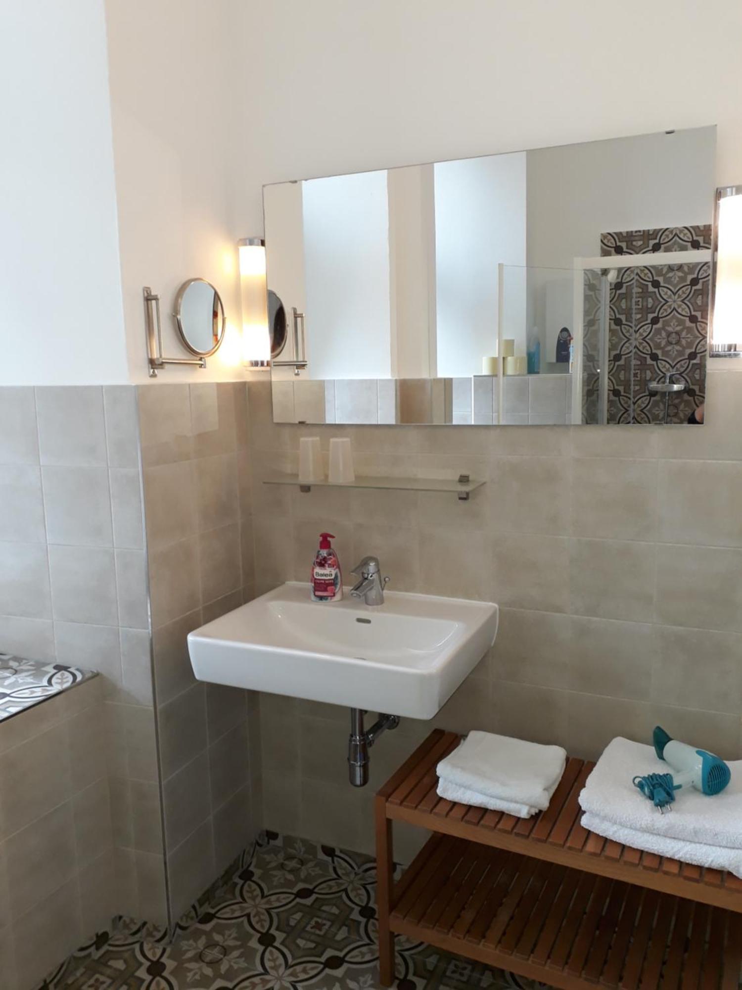 Kristall Doppelzimmer Direkt Im Zentrum, Balkon باد اسشي المظهر الخارجي الصورة